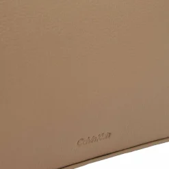 Calvin Klein CK Plaque Umhängetasche 21 cm