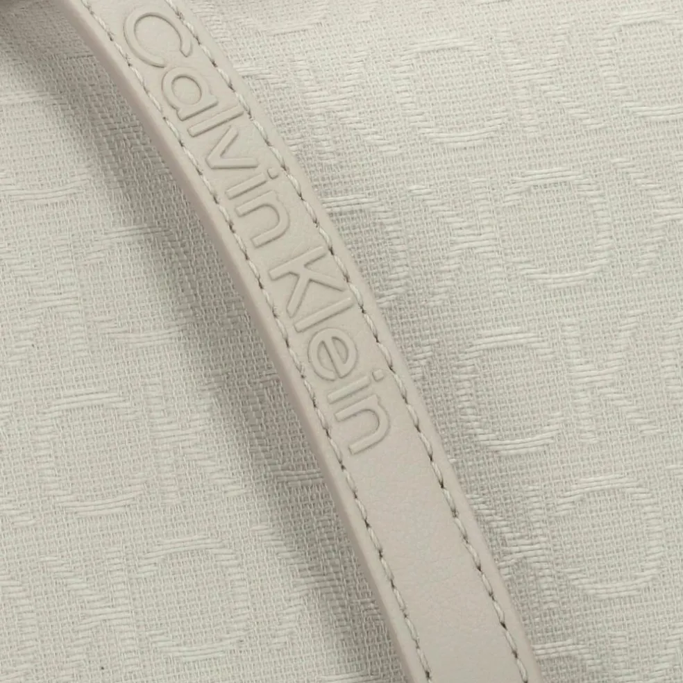 Calvin Klein Gracie Umhängetasche 24 cm
