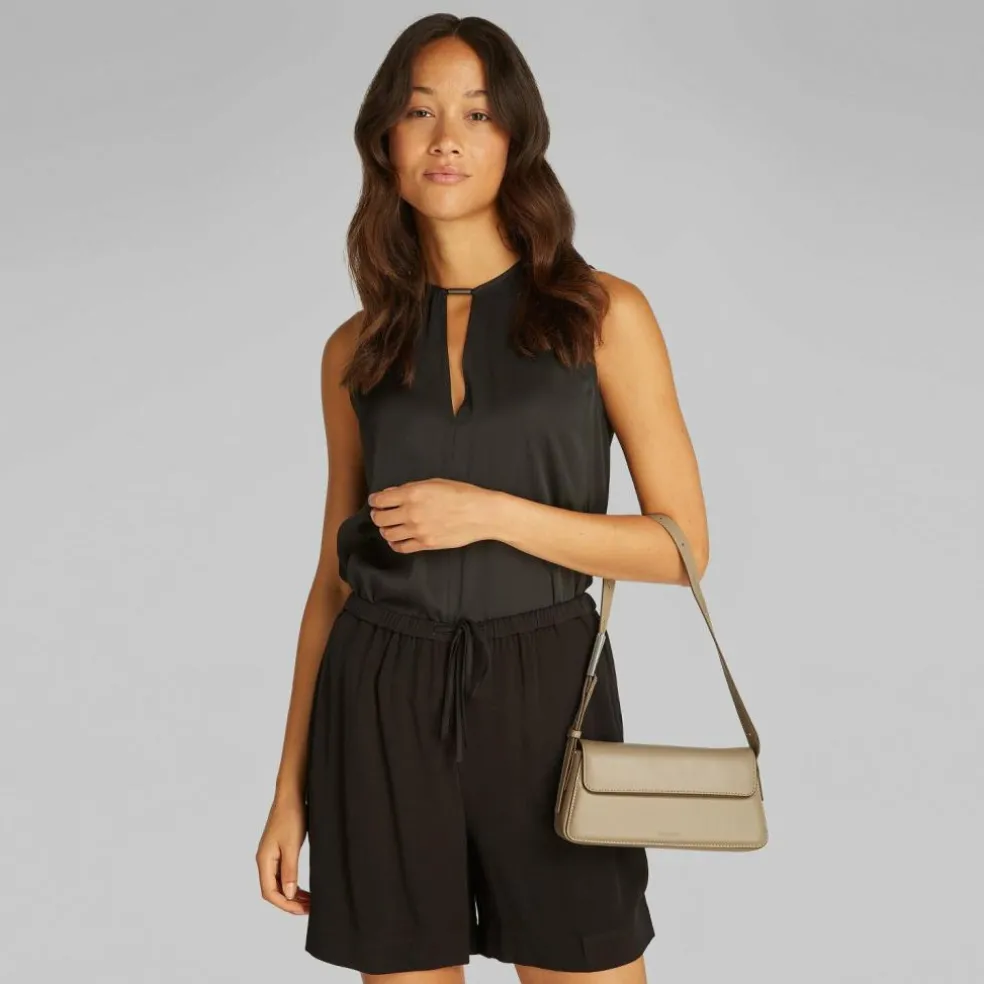 Calvin Klein Jeans Belted Umhängetasche 24 cm